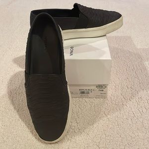 VINCE Black Leather Berlin Slip On Sneakers Sz 7.5